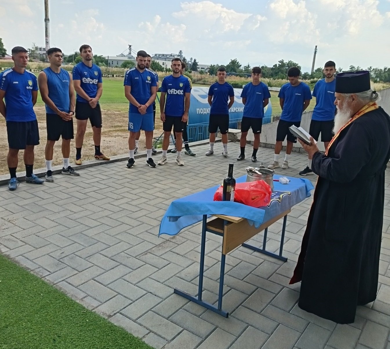 Гигант (Съединение) започна подготовка! Джошуа Харис и вратарят Християн Божков са първите двама нови (СНИМКИ)